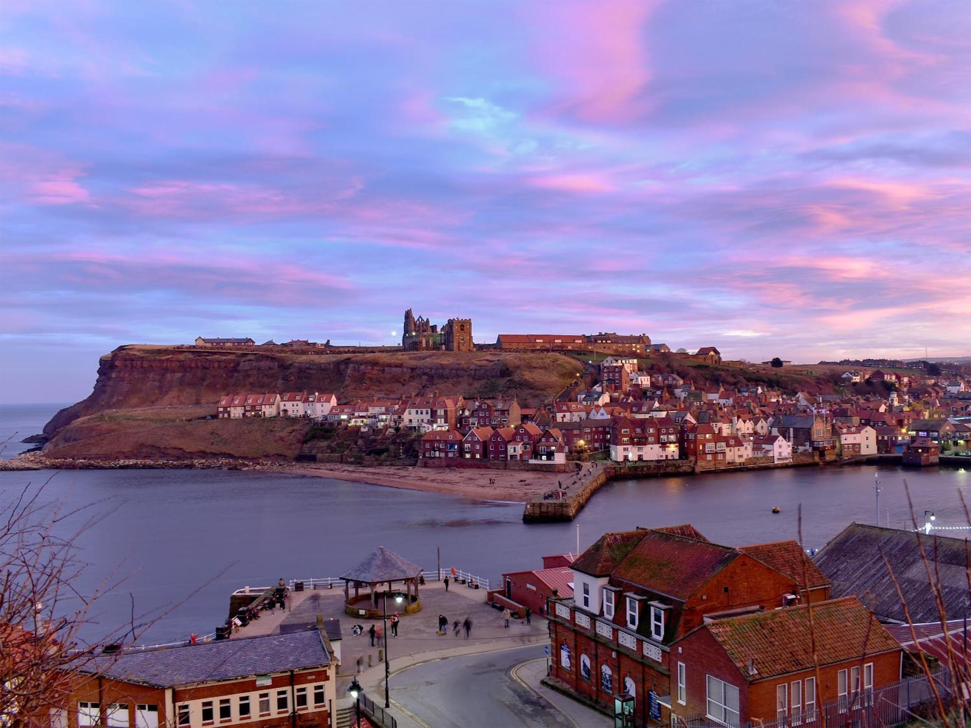 Villa Honeyz Hideaway Whitby Exterior foto